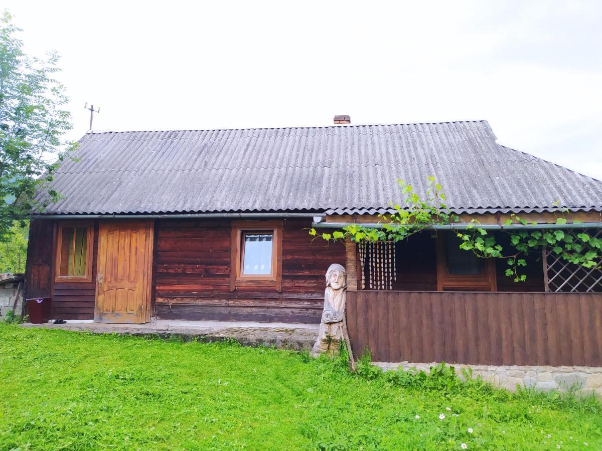 Starovitska Hata - Ethno-Cottage Verkhovyna Eksteriør billede