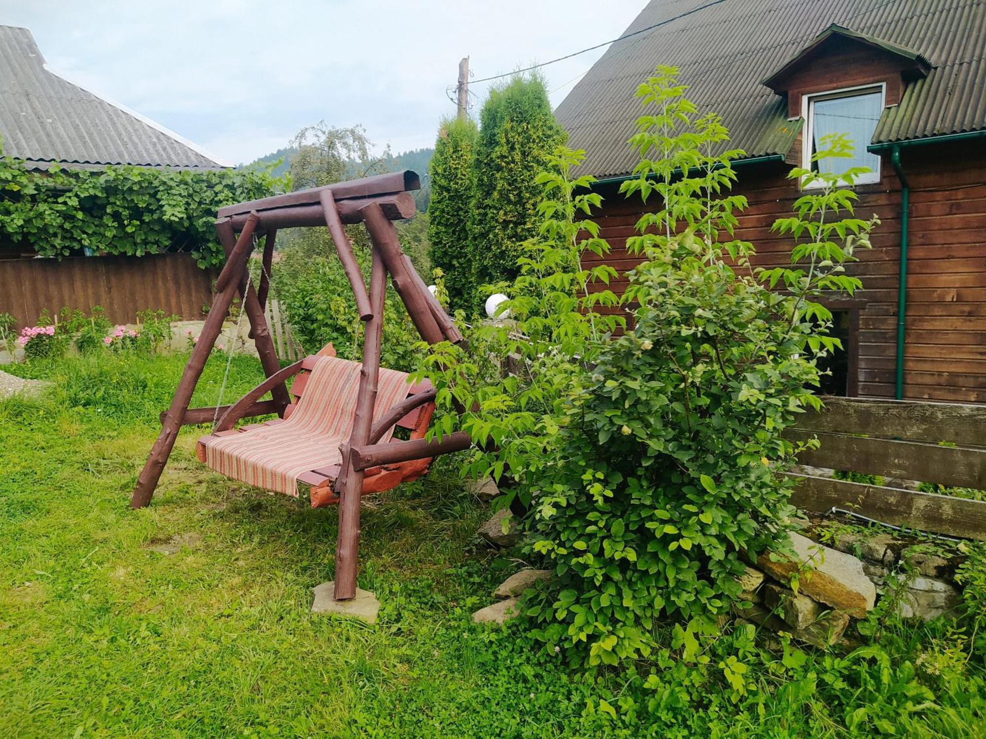 Starovitska Hata - Ethno-Cottage Verkhovyna Eksteriør billede